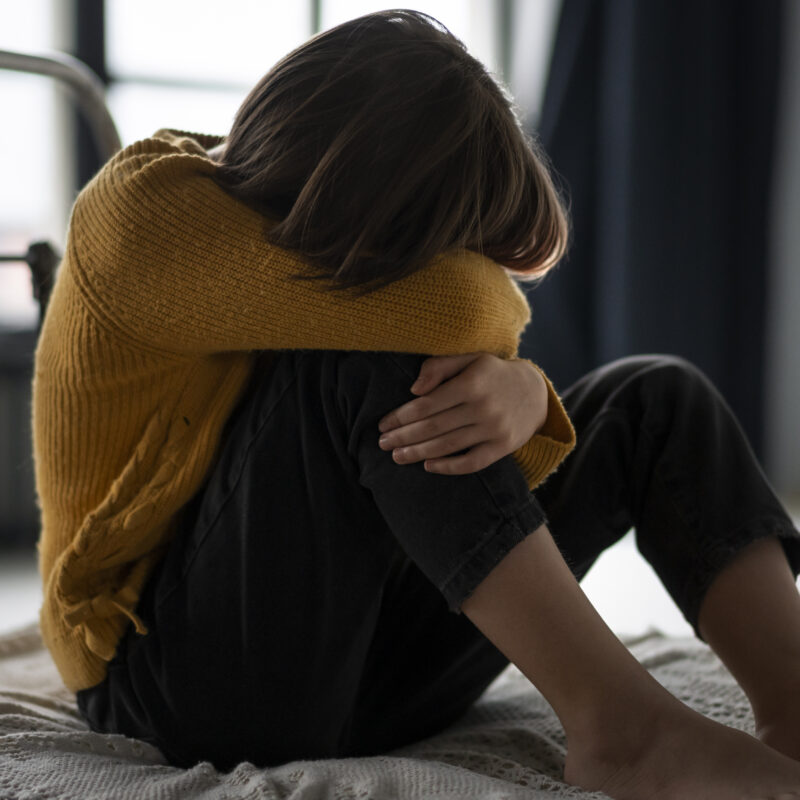 Уровень тревожности на пределе: как сбросить волнение самостоятельно? Простые техники от психолога