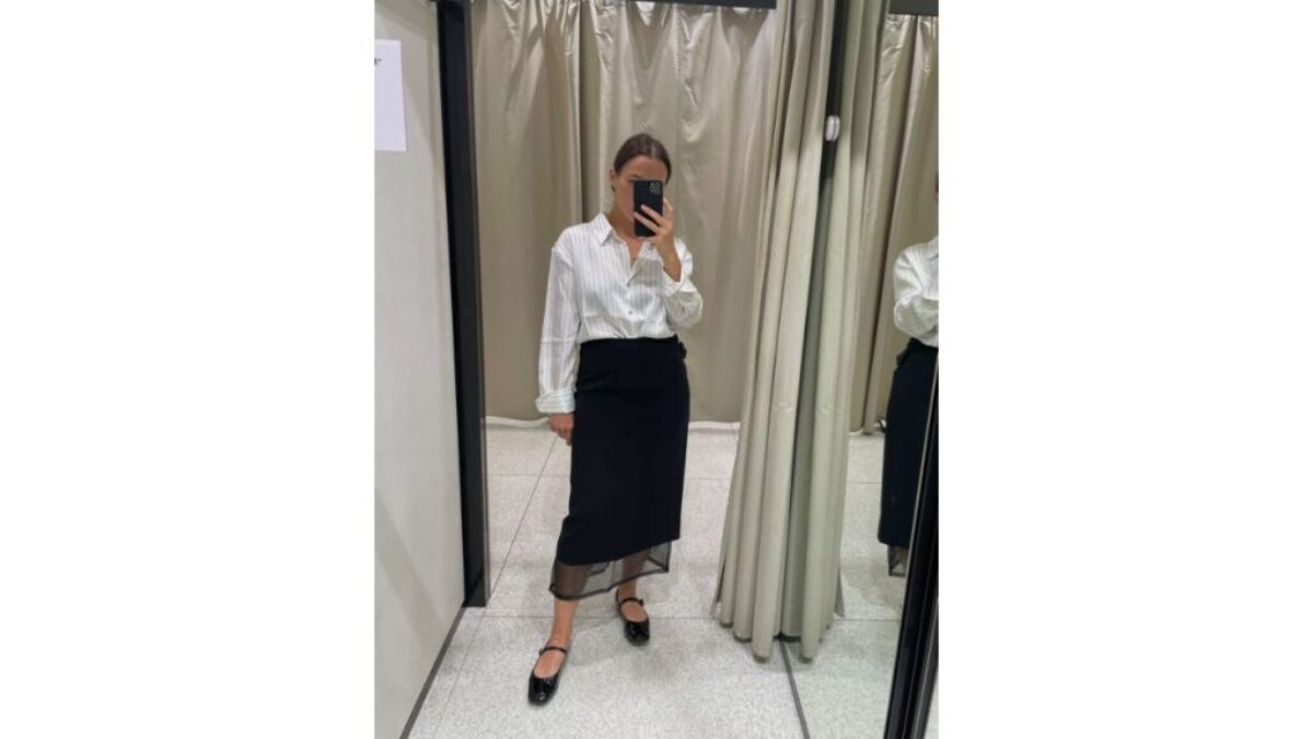 Принт «ромб» и рубашка-поло: стилист рассказала, что носить с юбкой – 15 идей