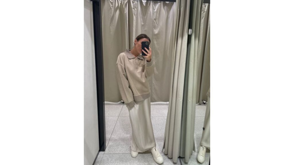 Принт «ромб» и рубашка-поло: стилист рассказала, что носить с юбкой – 15 идей