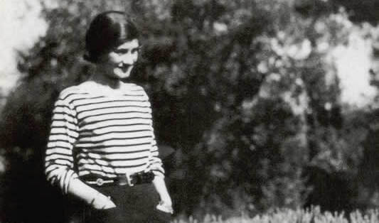 Первые джинсы и запреты на бикини: десять интересных фактов о моде