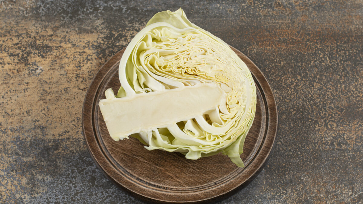 Квашеная капуста: польза и вред, сколько есть, рецепт