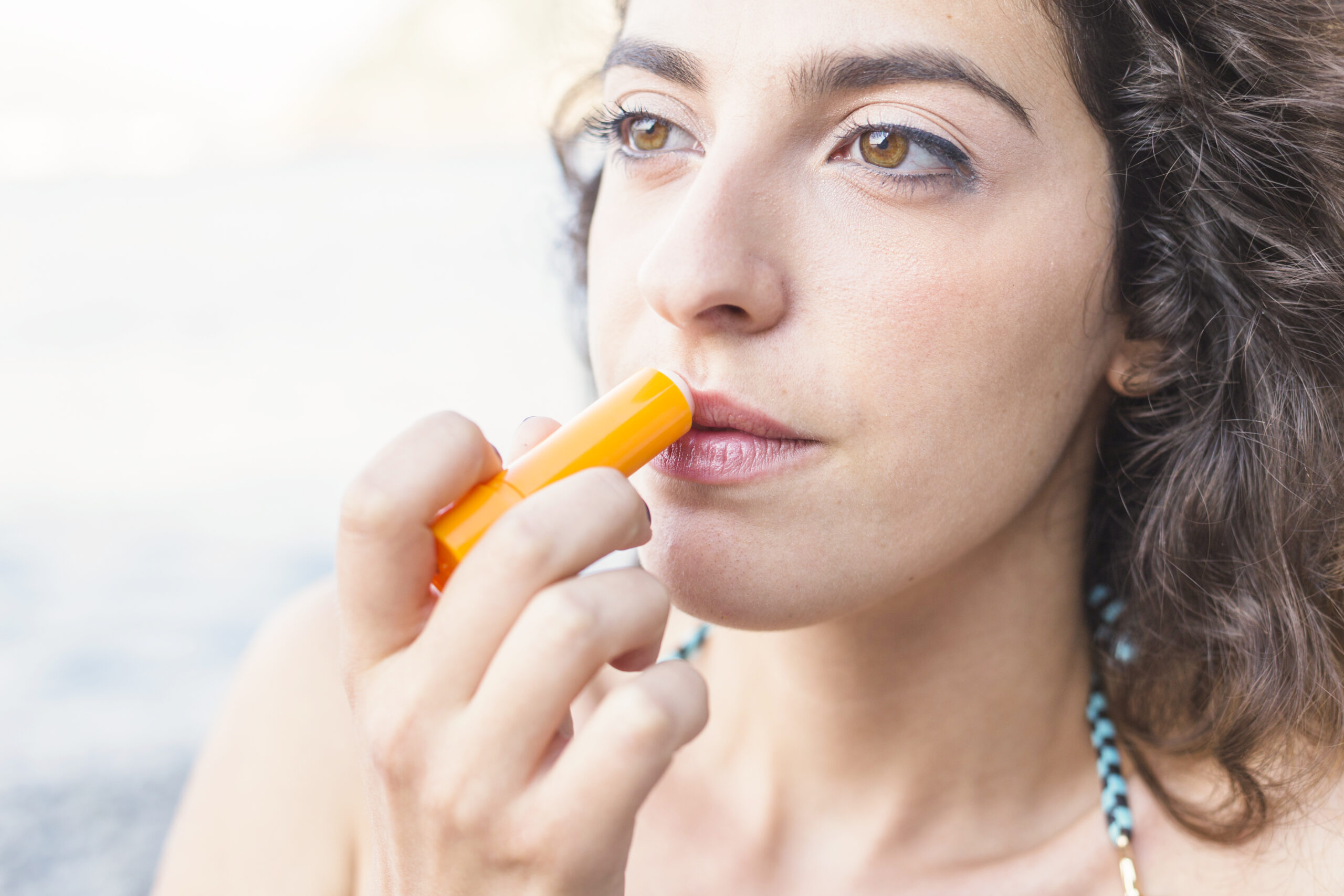 Почему сохнут губы и как их вылечить: семь советов