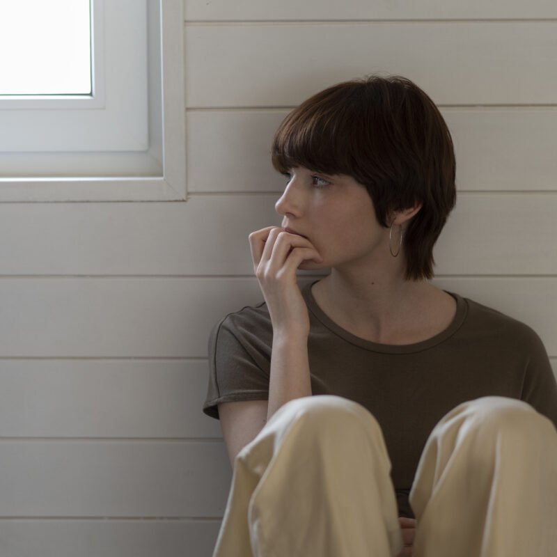 Вдруг меня раскроют? Синдром самозванца: что это, симптомы, причины и как бороться