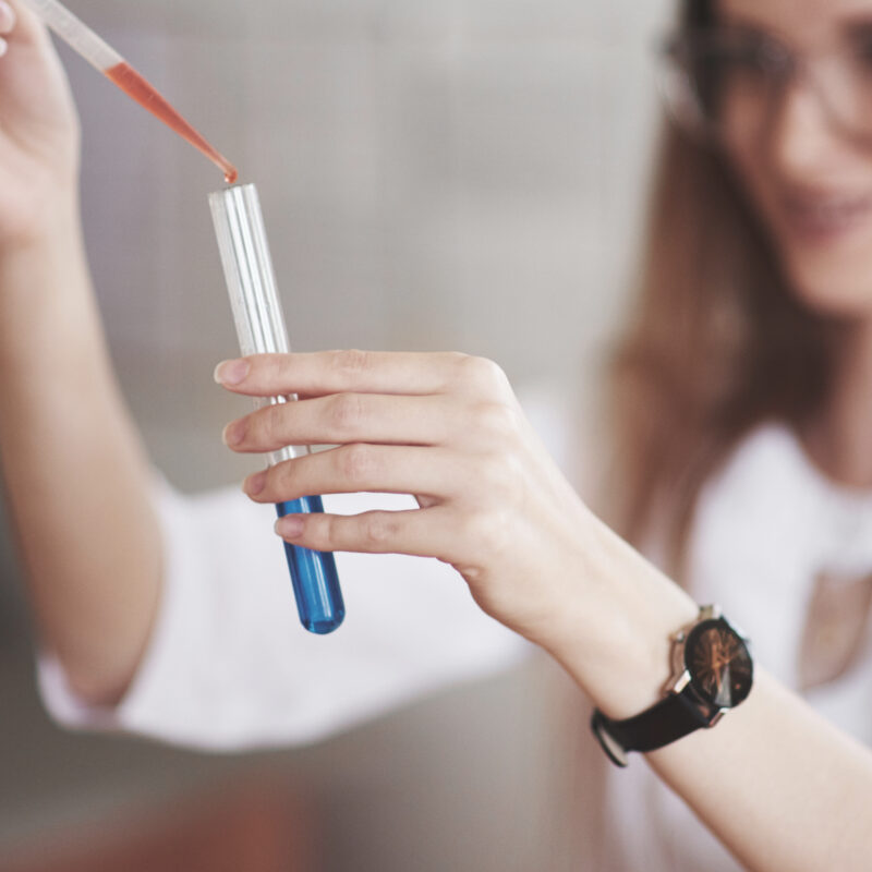 Какие анализы сдавать женщине регулярно? Отвечает гинеколог: подробный список