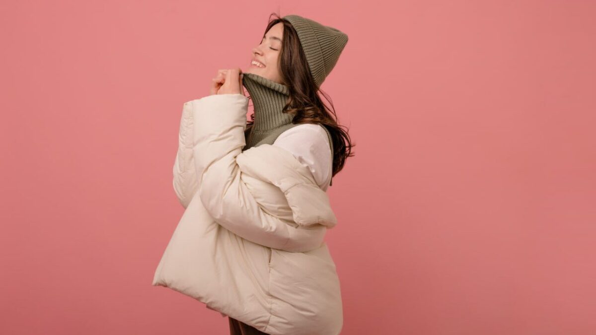 Многослойность и необычные цвета: как стильно выглядеть зимой – полный гайд