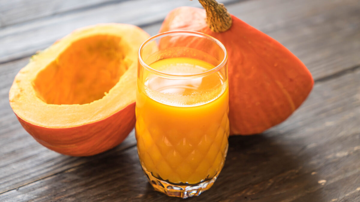 Домашний сок: томатный, яблочный, тыквенный
