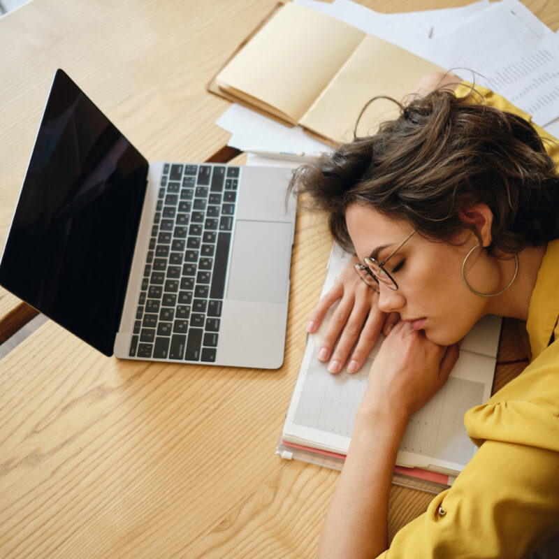 Как совмещать работу с учёбой и не сойти с ума? Инструкция и лайфхаки