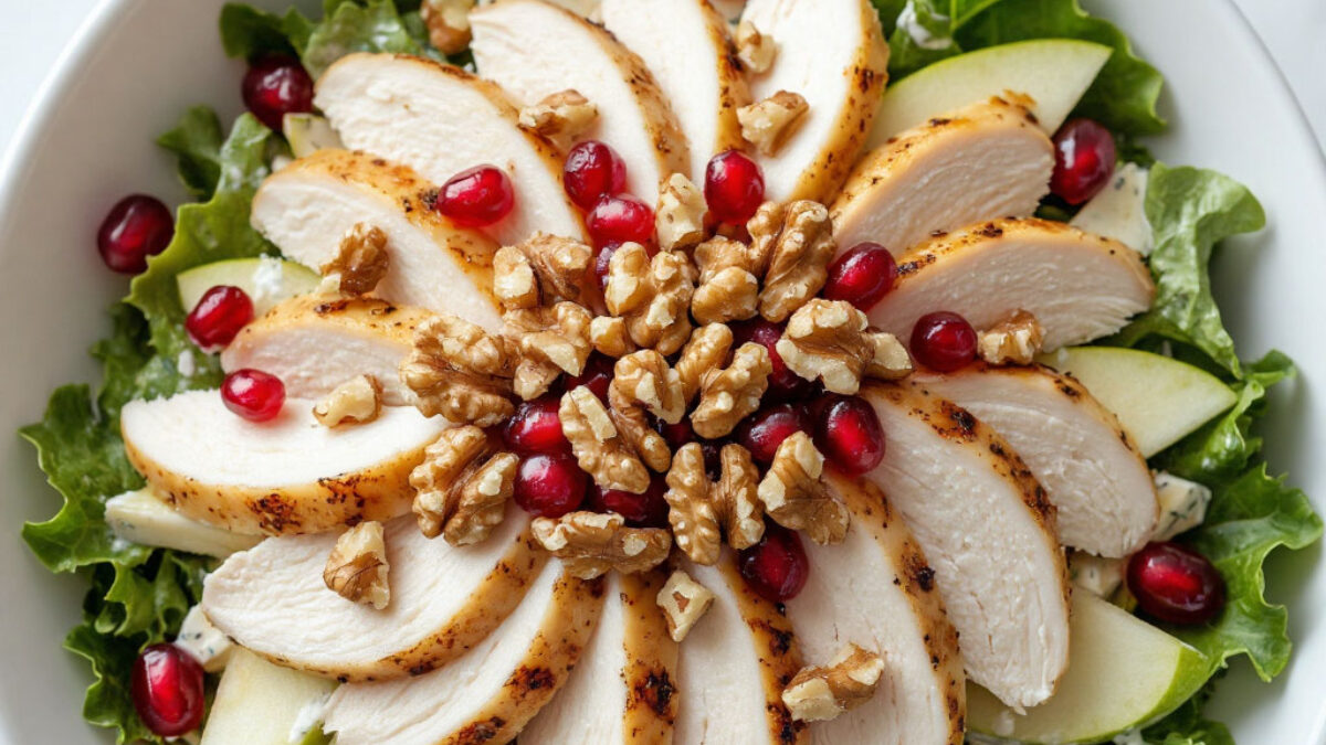 Небанальные салаты на Новый год: топ-5 интересных идей