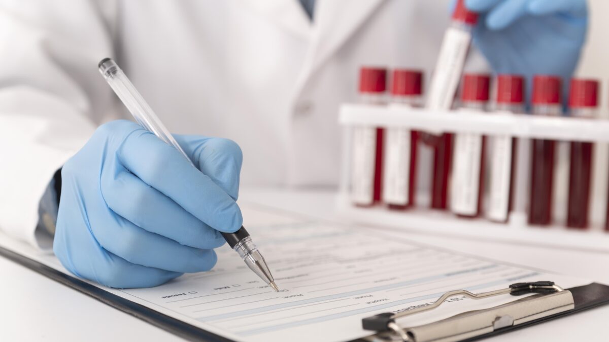 Показатели анализов: что и как часто нужно сдавать