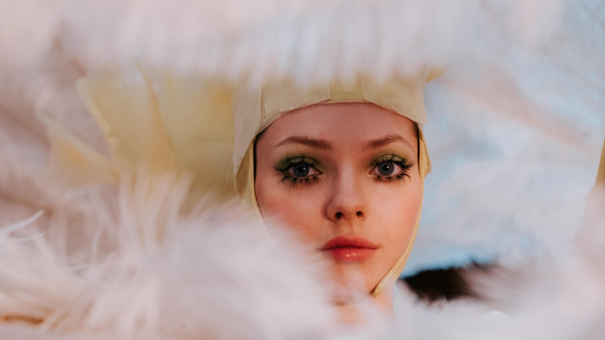 Кадр из фильма «Гадкая сестра» (2025).