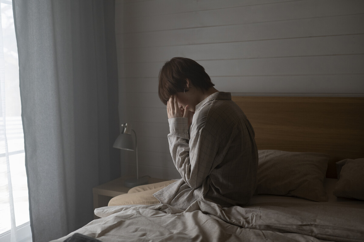 Бокал вина, чтобы расслабиться – это алкогольная зависимость? Как её выявить – рассказывает врач