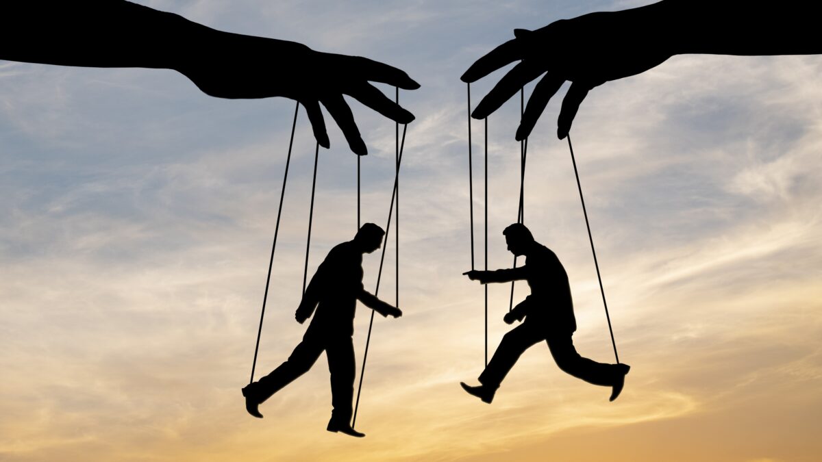 Я так хочу или меня заставили? Как противостоять манипуляторам