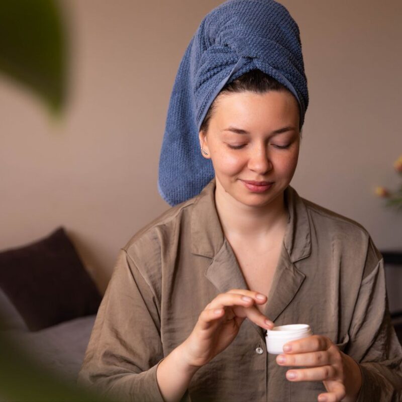 Болезни, преждевременное старение и пигментация. Что будет, если не пользоваться SPF?