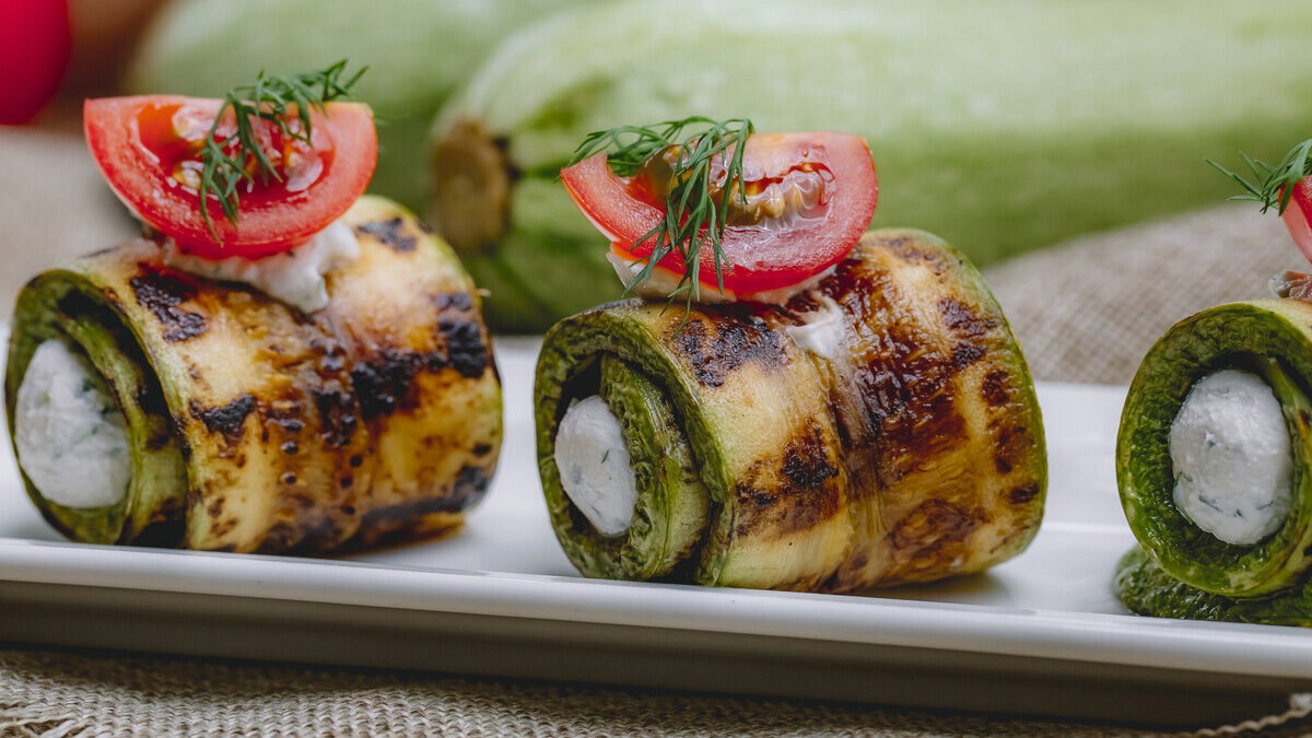 Новогодние закуски: топ-30 идей для праздничного стола 2026