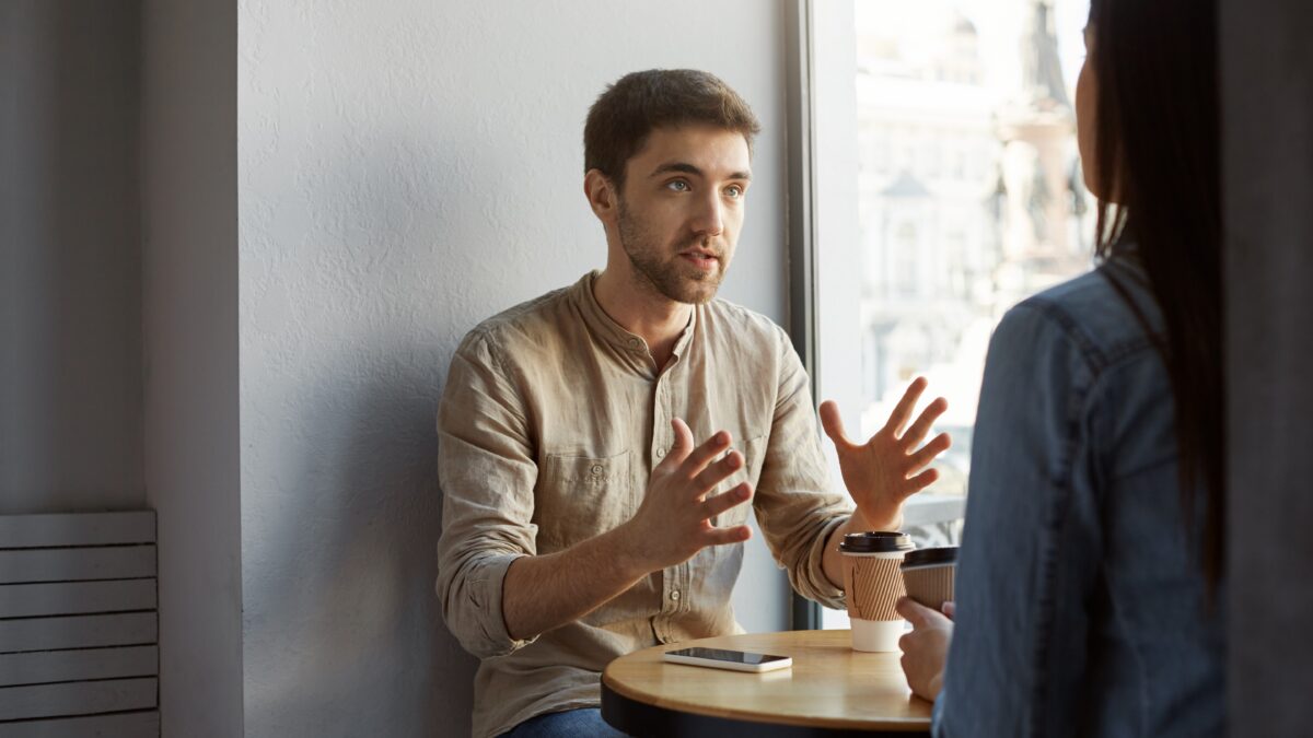 Манипуляции в общении: топ-9 популярных уловок