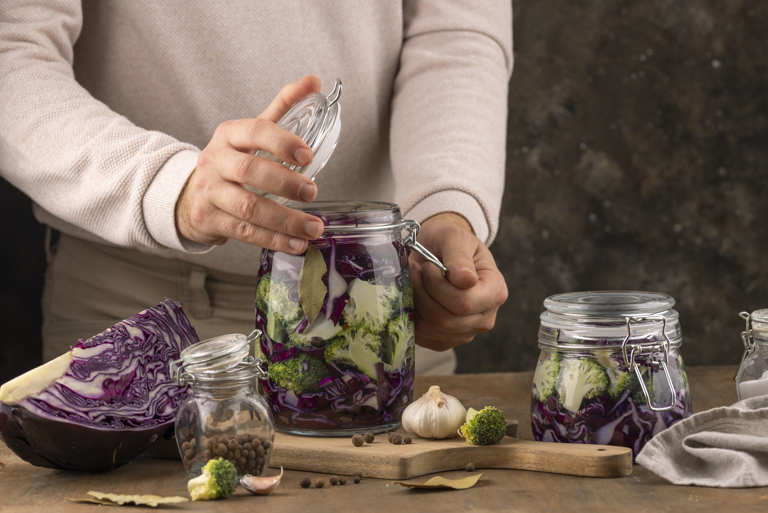 Свёкла, редиска, морковь: ферментированные овощи – новый тренд! Польза, рецепты, противопоказания