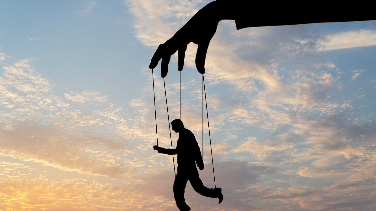 Откуда появляется тяга к манипуляциям?