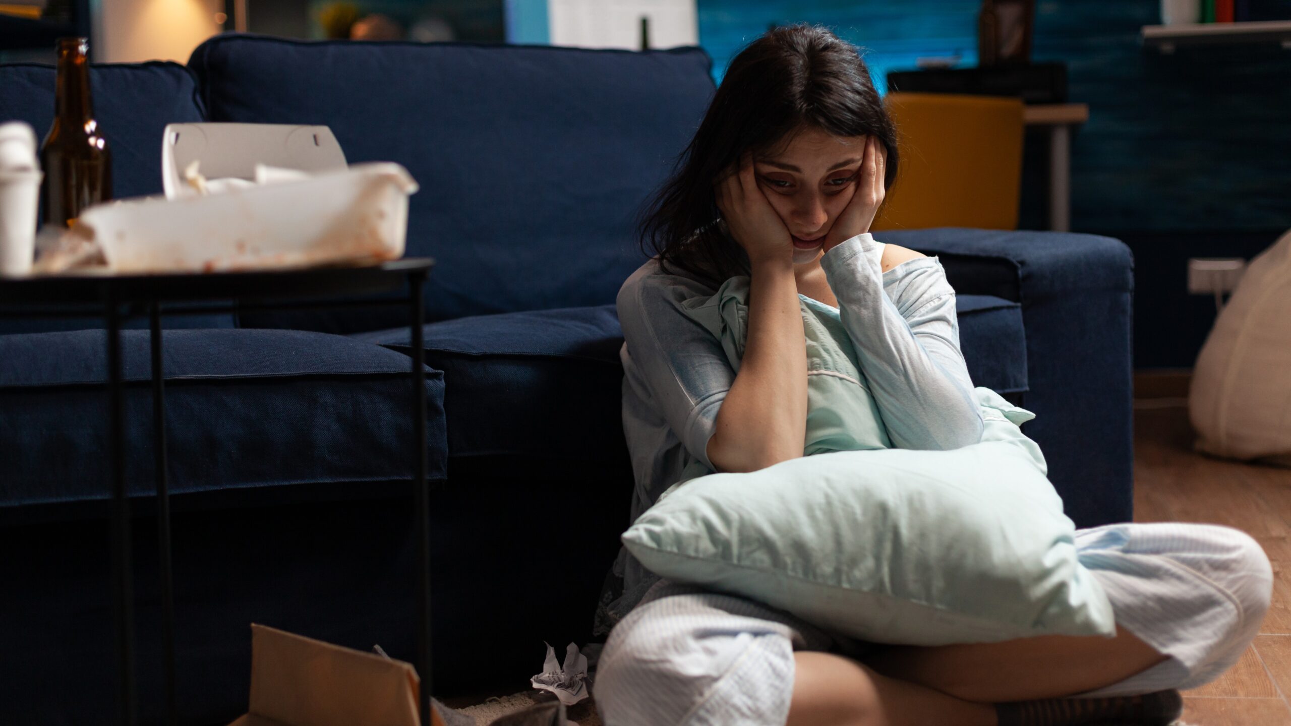 К кому обратиться за бесплатной психологической помощью женщине?