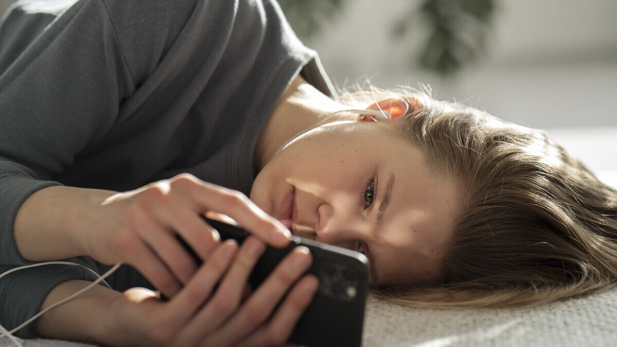 Вредные привычки: почему появляются и как от них избавиться по шагам – отвечает психолог