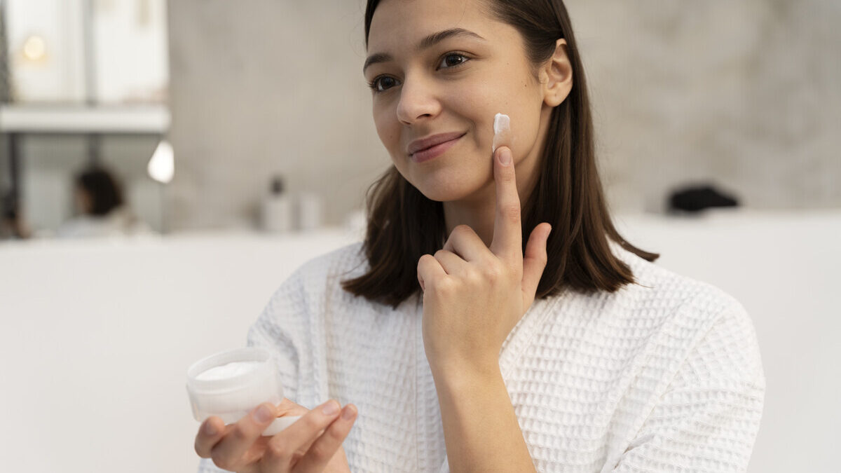 Всё про витамин C в косметике: формы, противопоказания, для чего и как выбрать