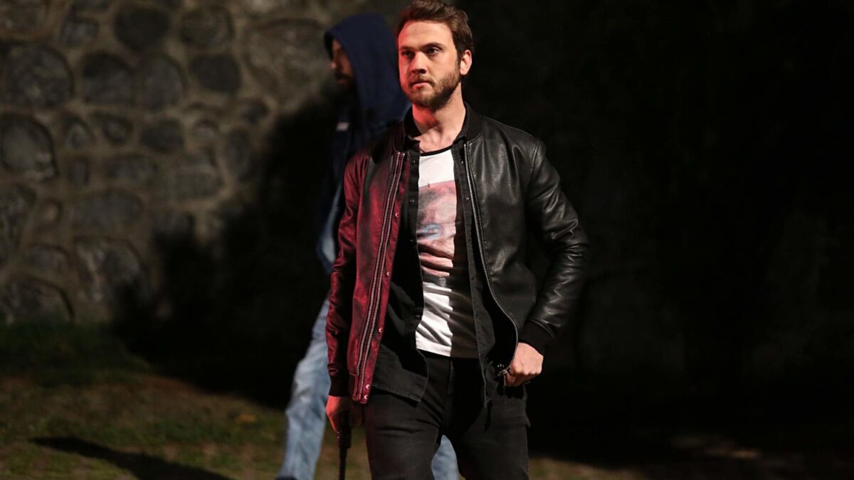 Кадр из сериала «Чукур» (2017-2021).