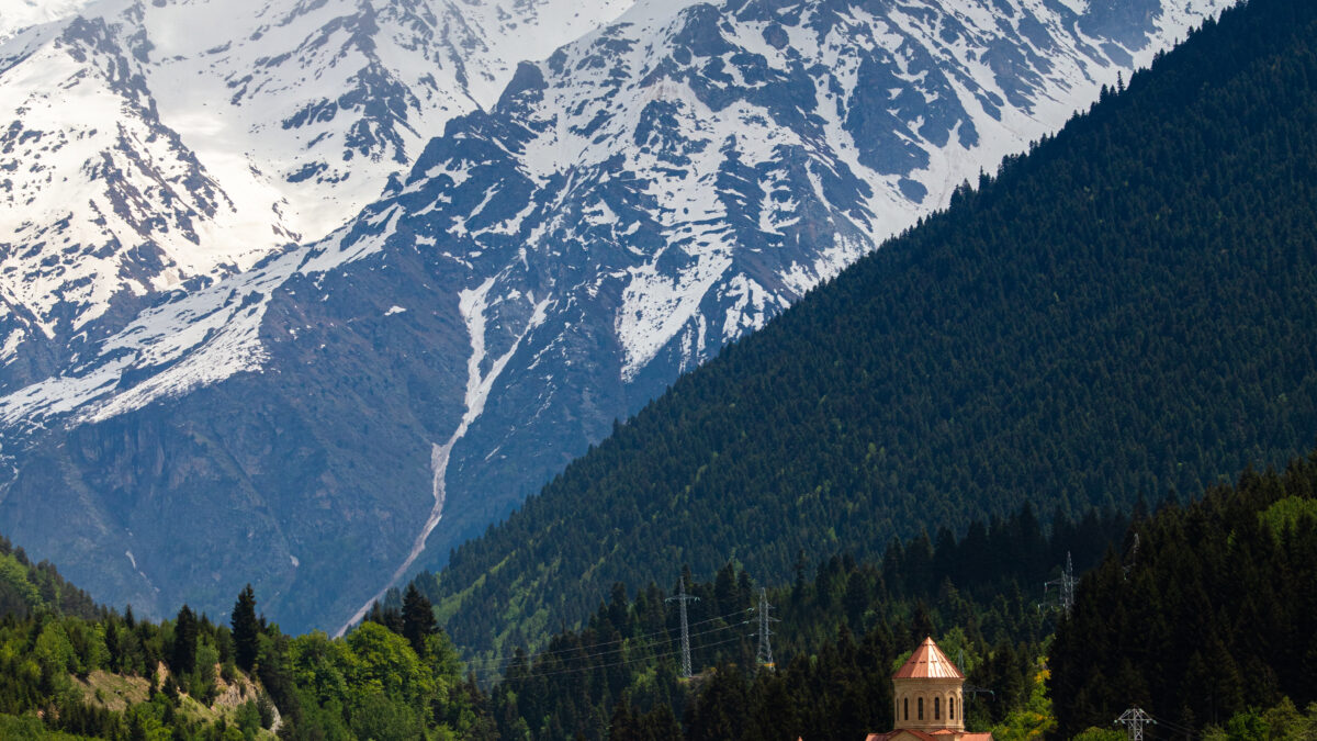 На машине особенно красиво: что посмотреть в Северной Осетии за три дня