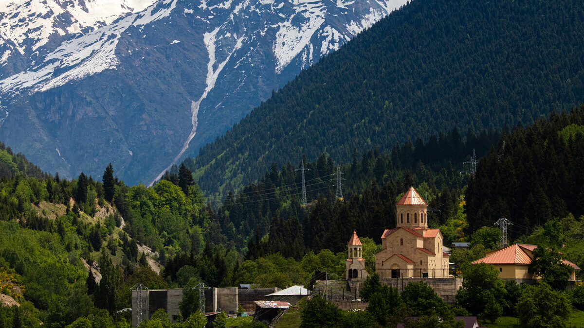 На машине особенно красиво: что посмотреть в Северной Осетии за три дня