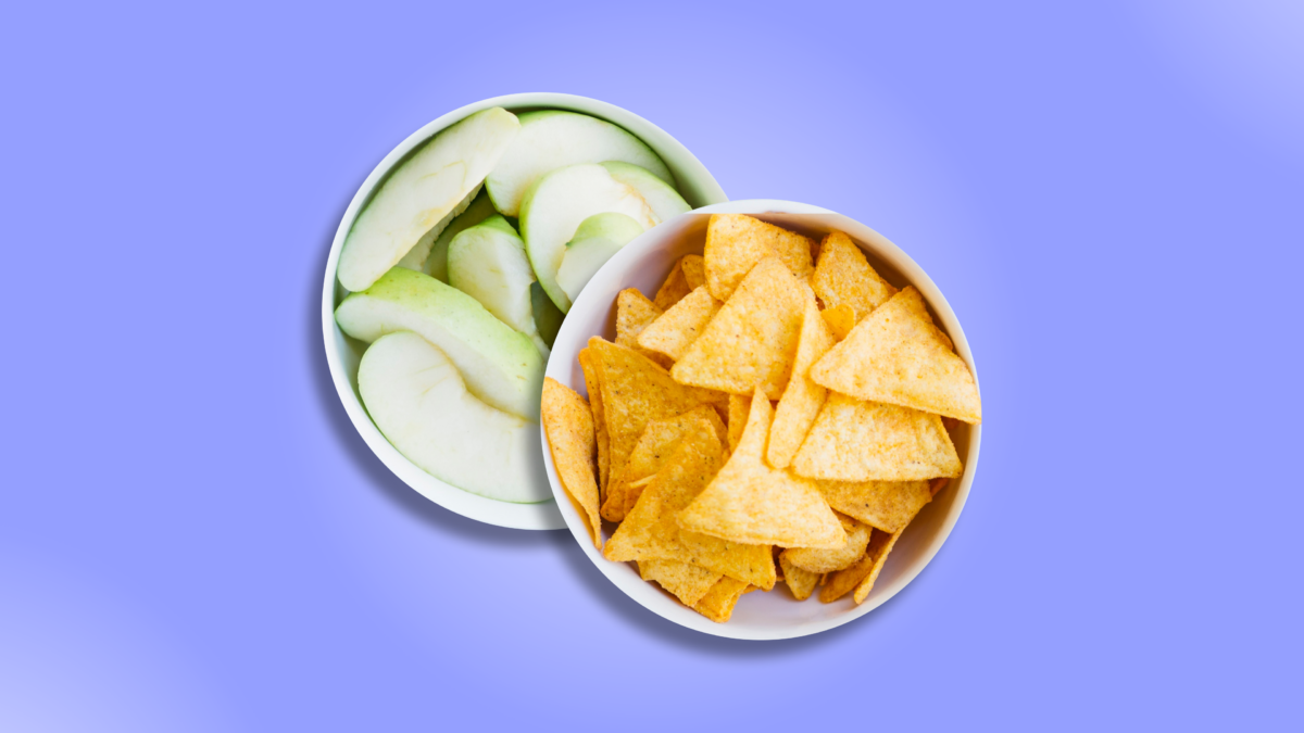 Вместо чипсов и попкорна: полезные закуски под фильм, топ-20 идей