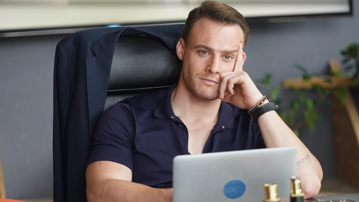 Керем Бюрсин