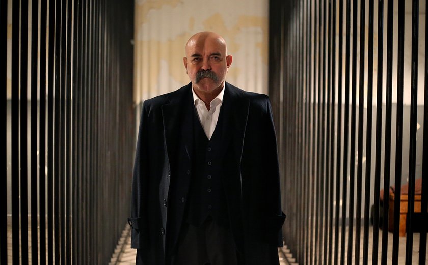 Дед, который всем заправляет