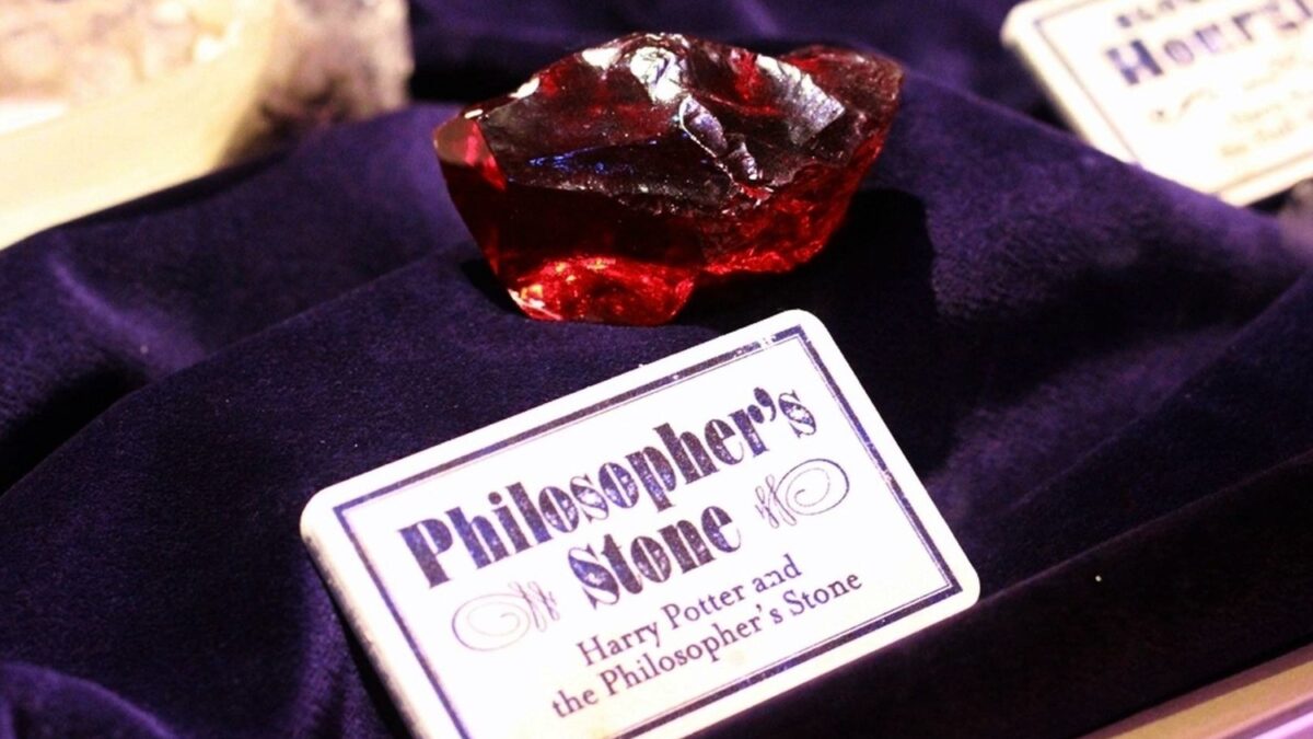 Кадр из фильма «Гарри Поттер и Философский камень» (2001).
