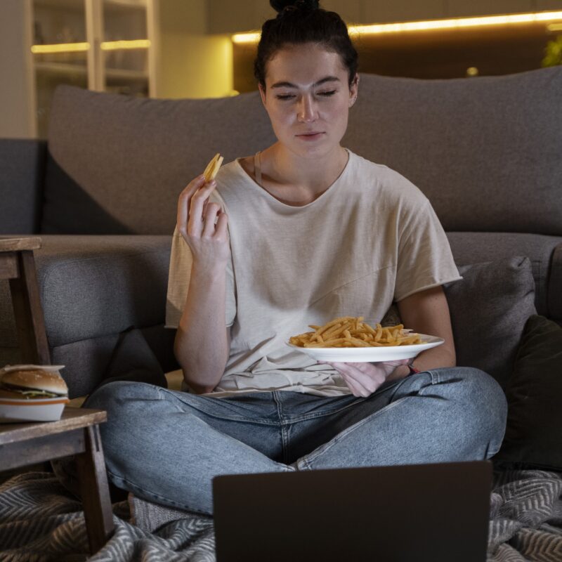 «Посмотрю, чем закончилось, и завяжу»: влияние сериалов опасно?