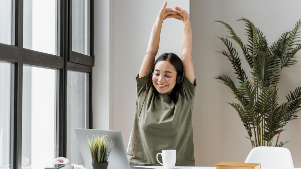 Упражнения на работе на все группы мышц: топ-5