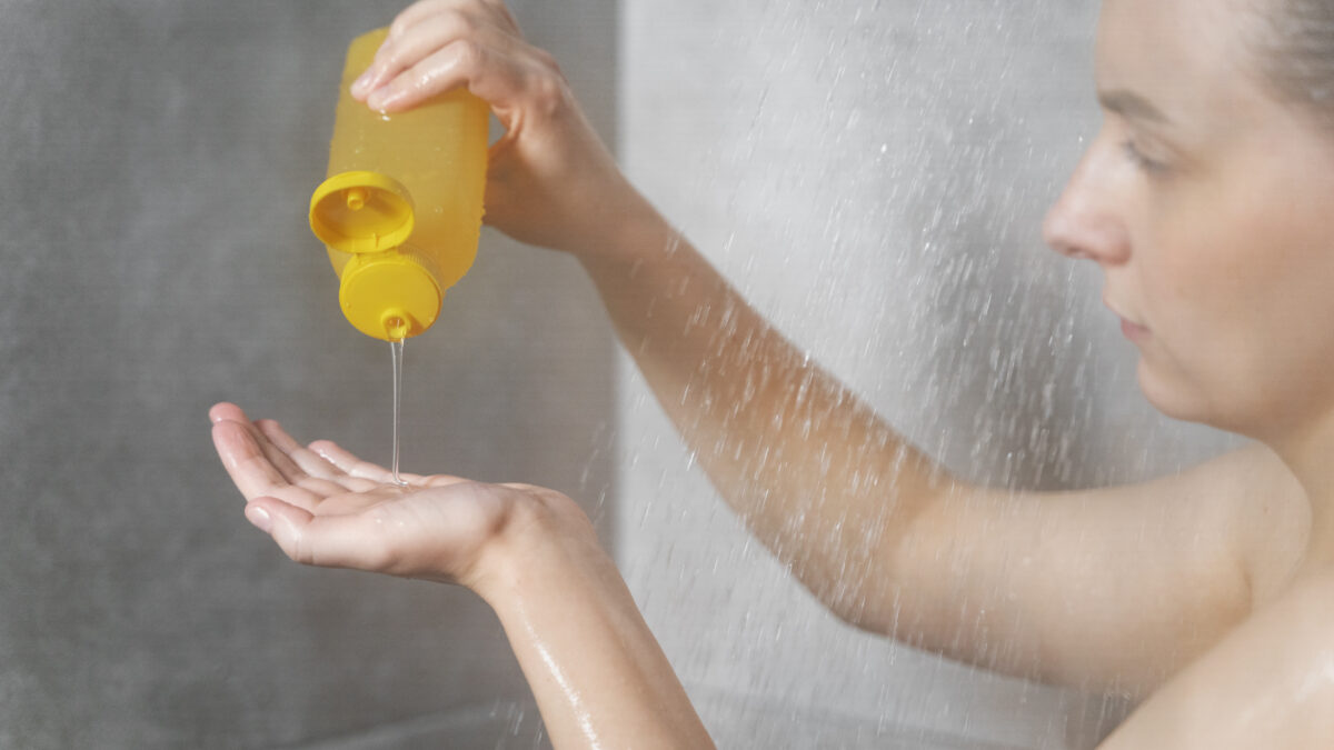 Чем отличается бессульфатный шампунь от обычного 