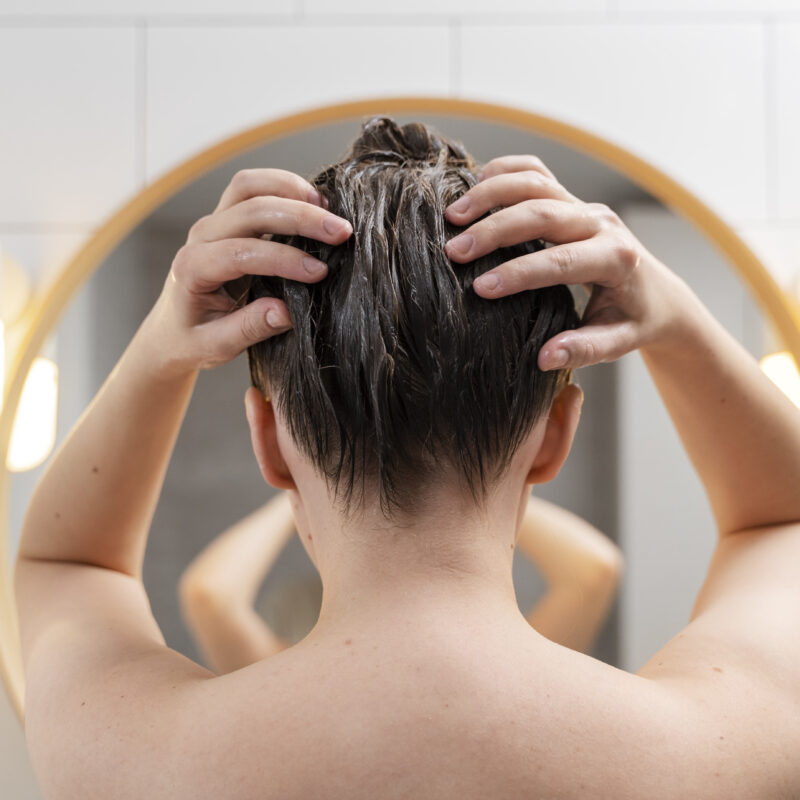 Всё про маски для волос: как выбрать и как наносить – врач ответил на самые популярные вопросы