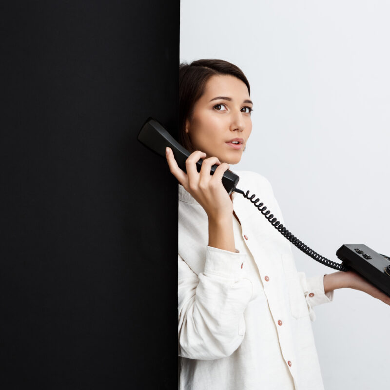 Стационарный телефон возвращается: как москвичи спасаются от перебоев мобильной связи