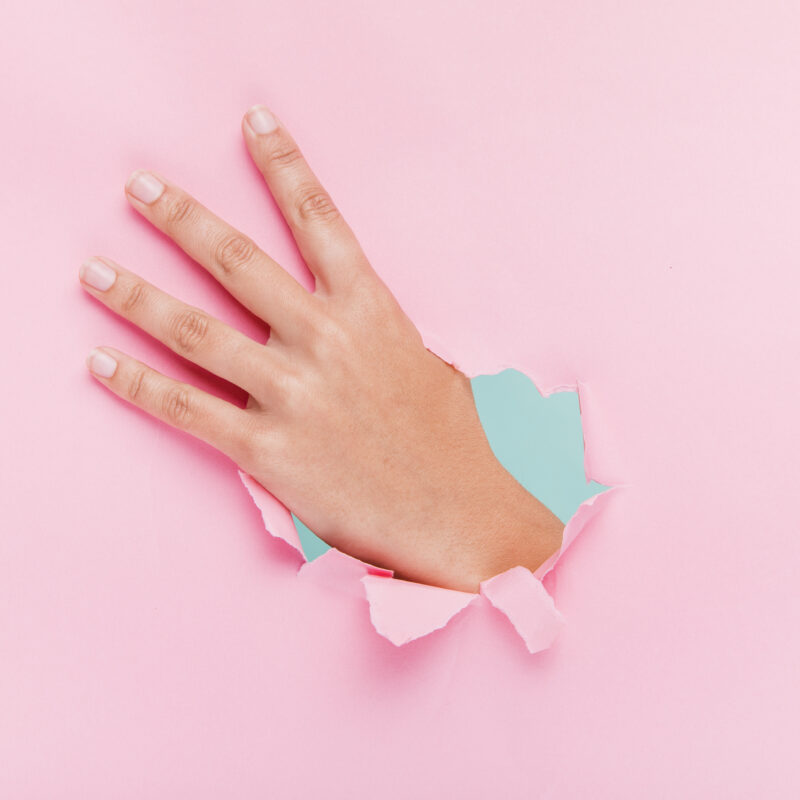 Оторвал заусенец, потом отгрыз ноготь под корень: как избавиться от привычки