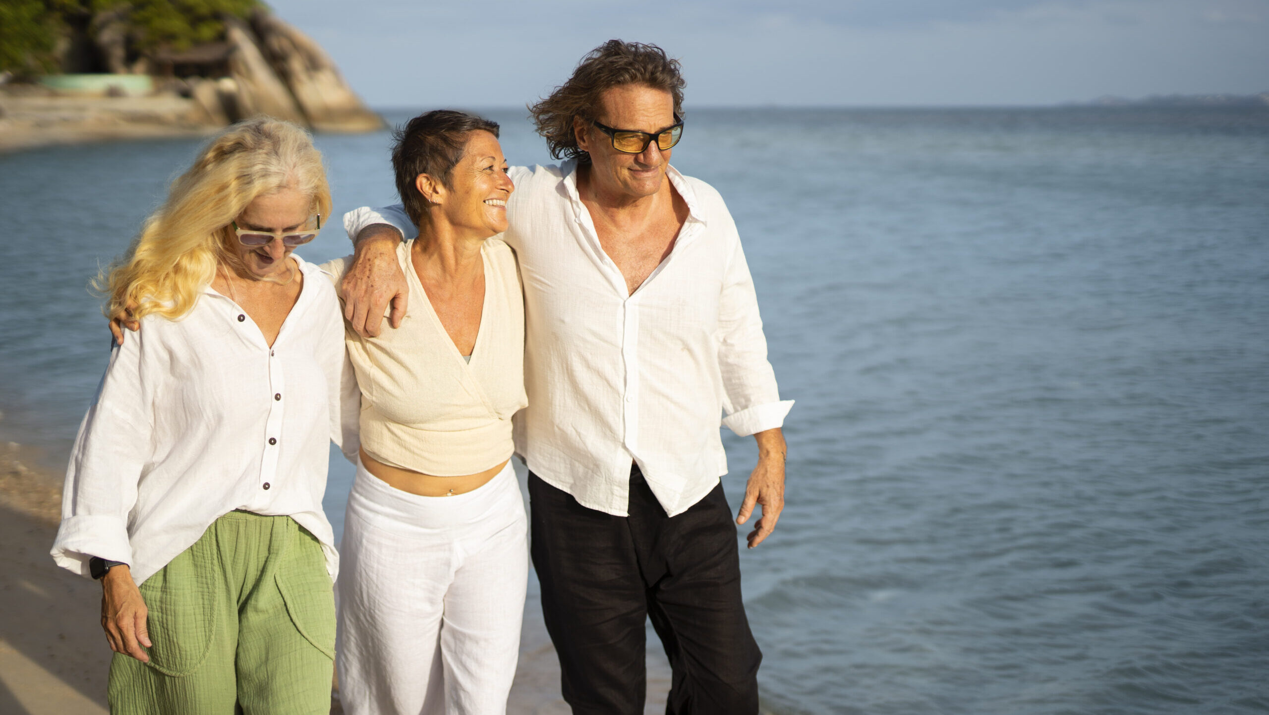 «Мам, я в панамке»: почему в отпуске с родителями ты снова подросток – как это остановить?