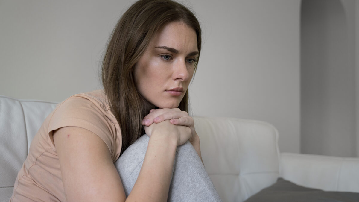 Тревога от просмотра новостей: что это такое и как с ней обращаться