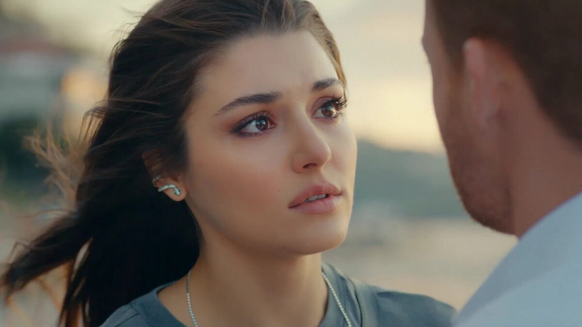 Кадр из сериала «Постучись в мою дверь» (2020-2021).