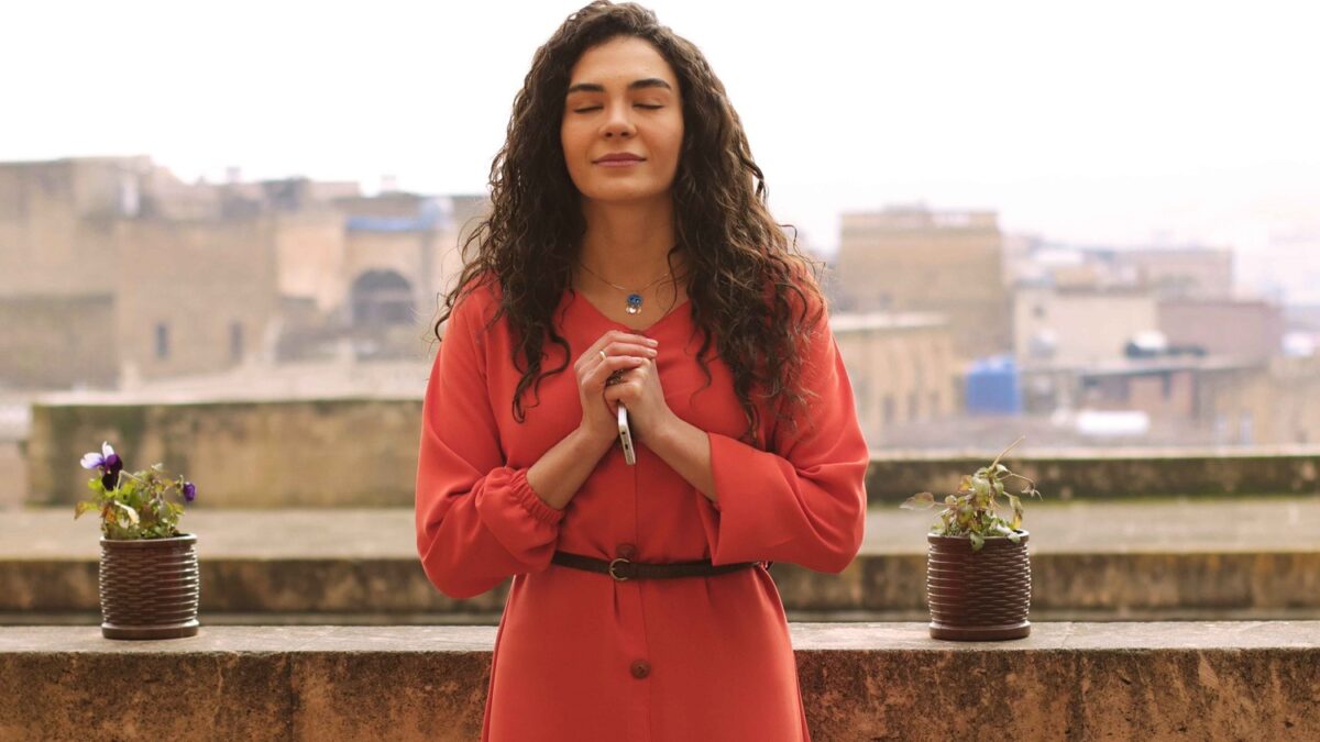 От скандала с брачным контрактом до любви к Достоевскому: топ-10 фактов о турецких актрисах