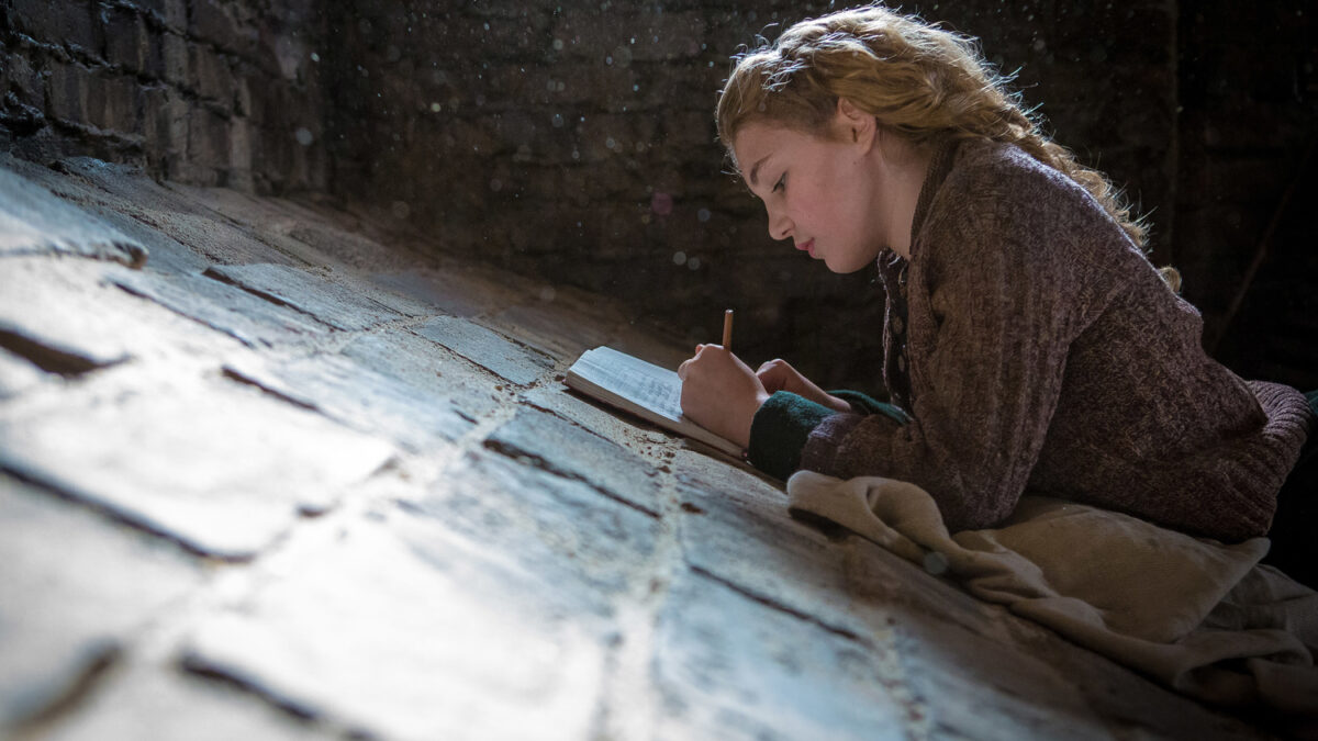 Кадр из фильма «Воровка книг» (2013)