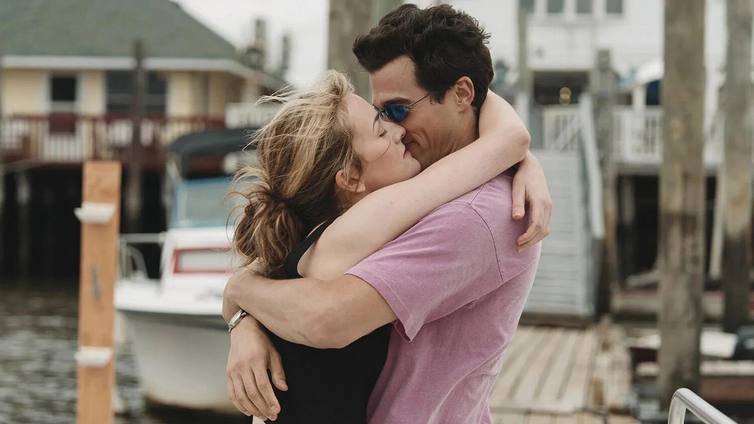 Что не так с «Историей любви»: 7 искажённых фактов о романе Джона Кеннеди-младшего и Кэролайн…