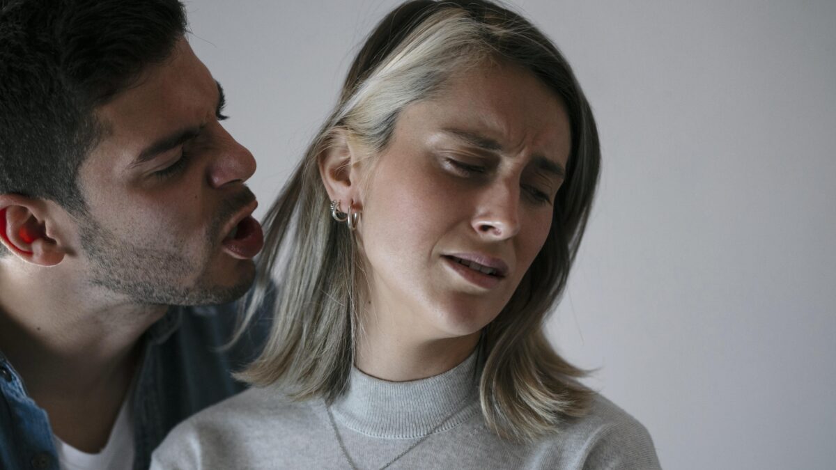 Стокгольмский синдром – это опасно? Причины и симптомы