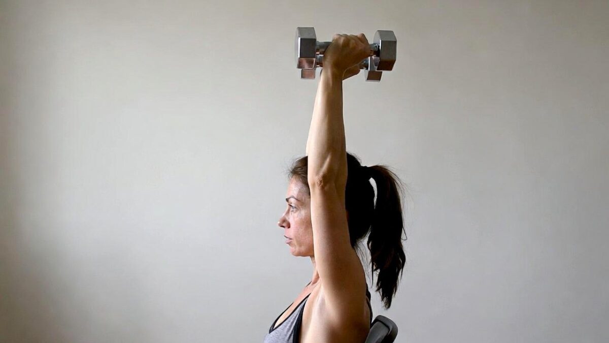 Упражнения для рук для женщин: топ лучших, техника, ошибки