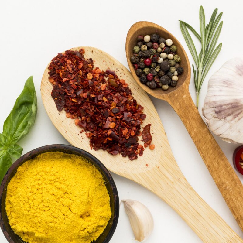 Запах не выветрился: когда пищевые приправы опасно использовать?