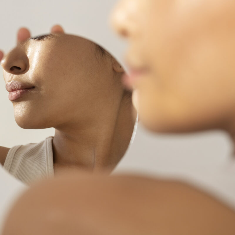 Жирная кожа лица: правда ли, что её нужно увлажнять