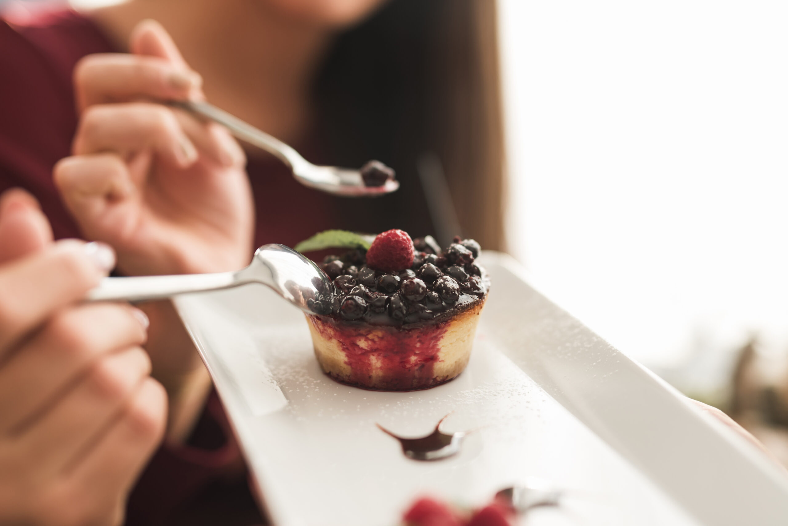 Простые и полезные сладости дома: топ-6 рецептов от нутрициолога