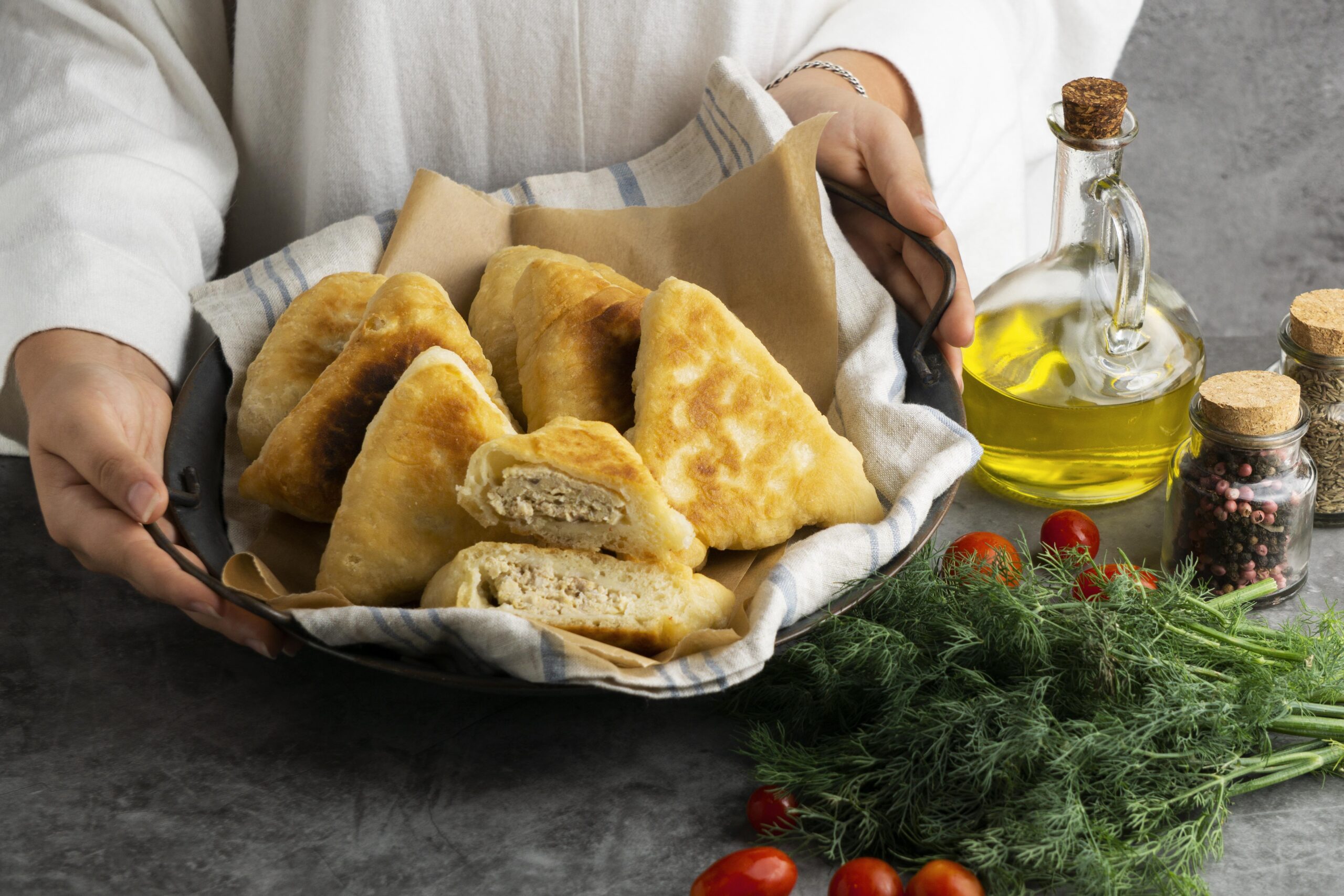 Не отличишь от бабушкиных: как приготовить любимые блюда из детства