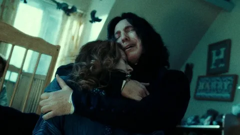 Кадр из фильма «Гарри Поттер и Дары смерти. II часть».